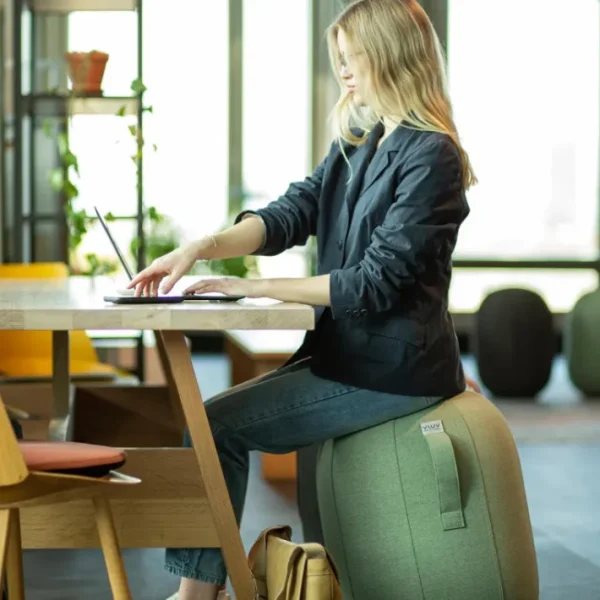 Capsule d'assise Sova, Vluv Hock Design