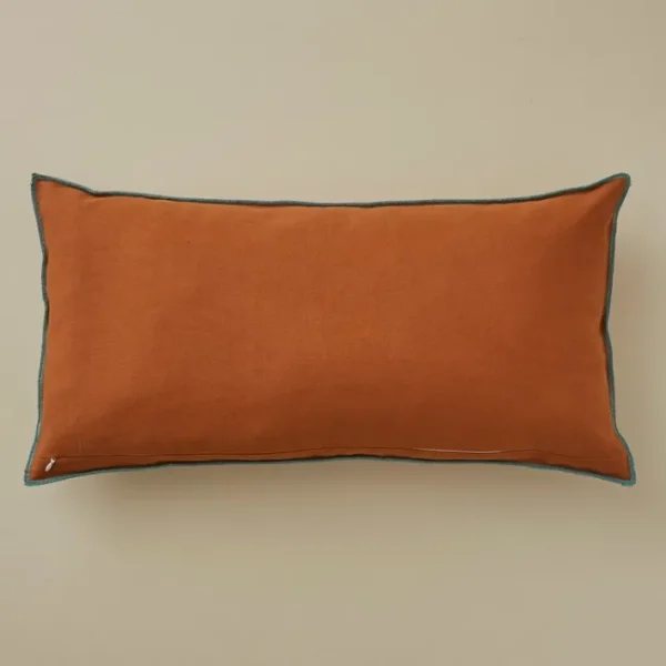 Coussin brodé Passe-montagne Caramel, Sylvie Thiriez