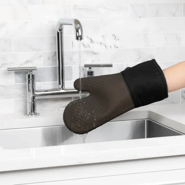 Gant à four en silicone noir, Oxo