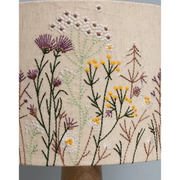 Lampe et abat-jour brodé Wildflower, Chehoma