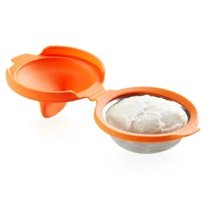 Pocheuse à oeuf, Lékué