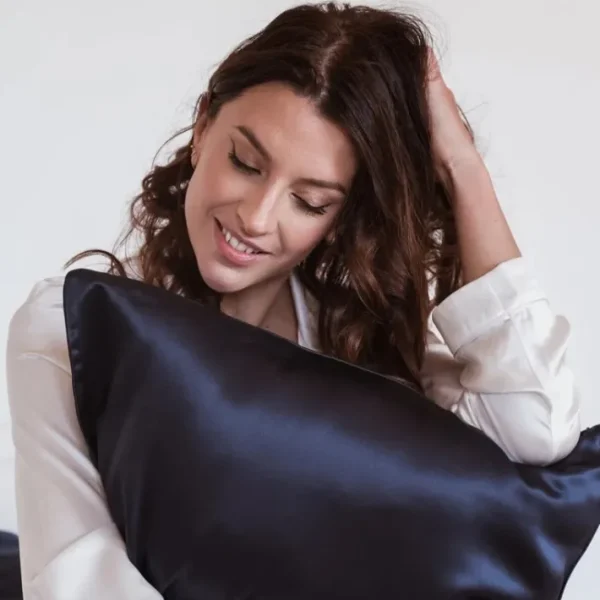 Taie d'Oreiller en Soie 51 x 76 cm Bleu Nuit, Emily's Pillow